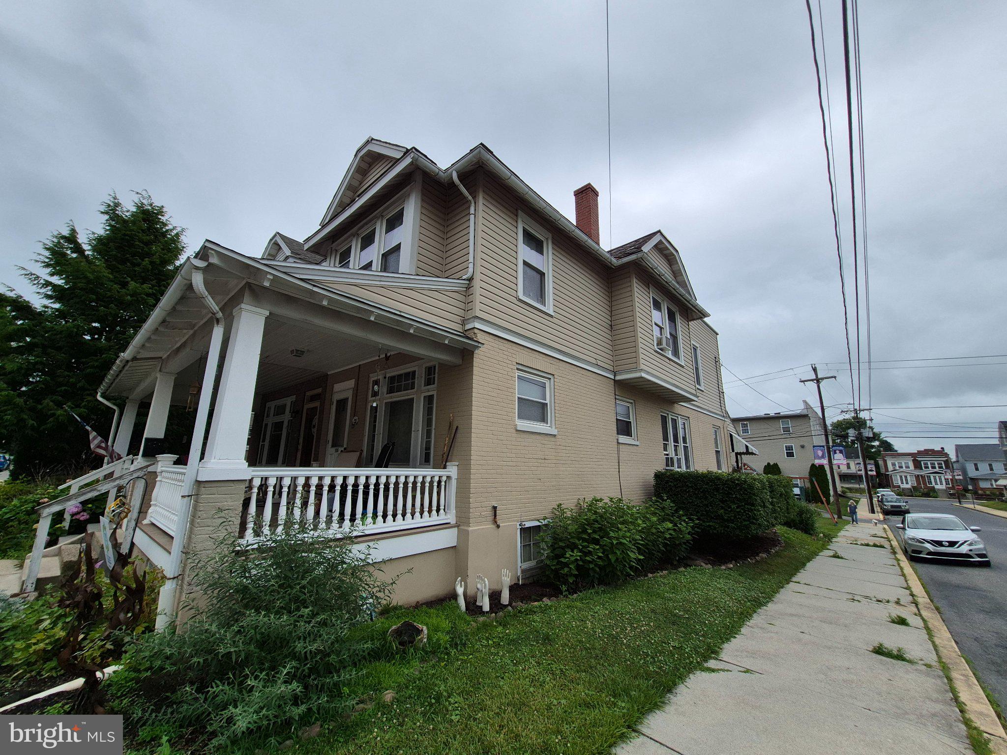 300 E WALNUT STREET