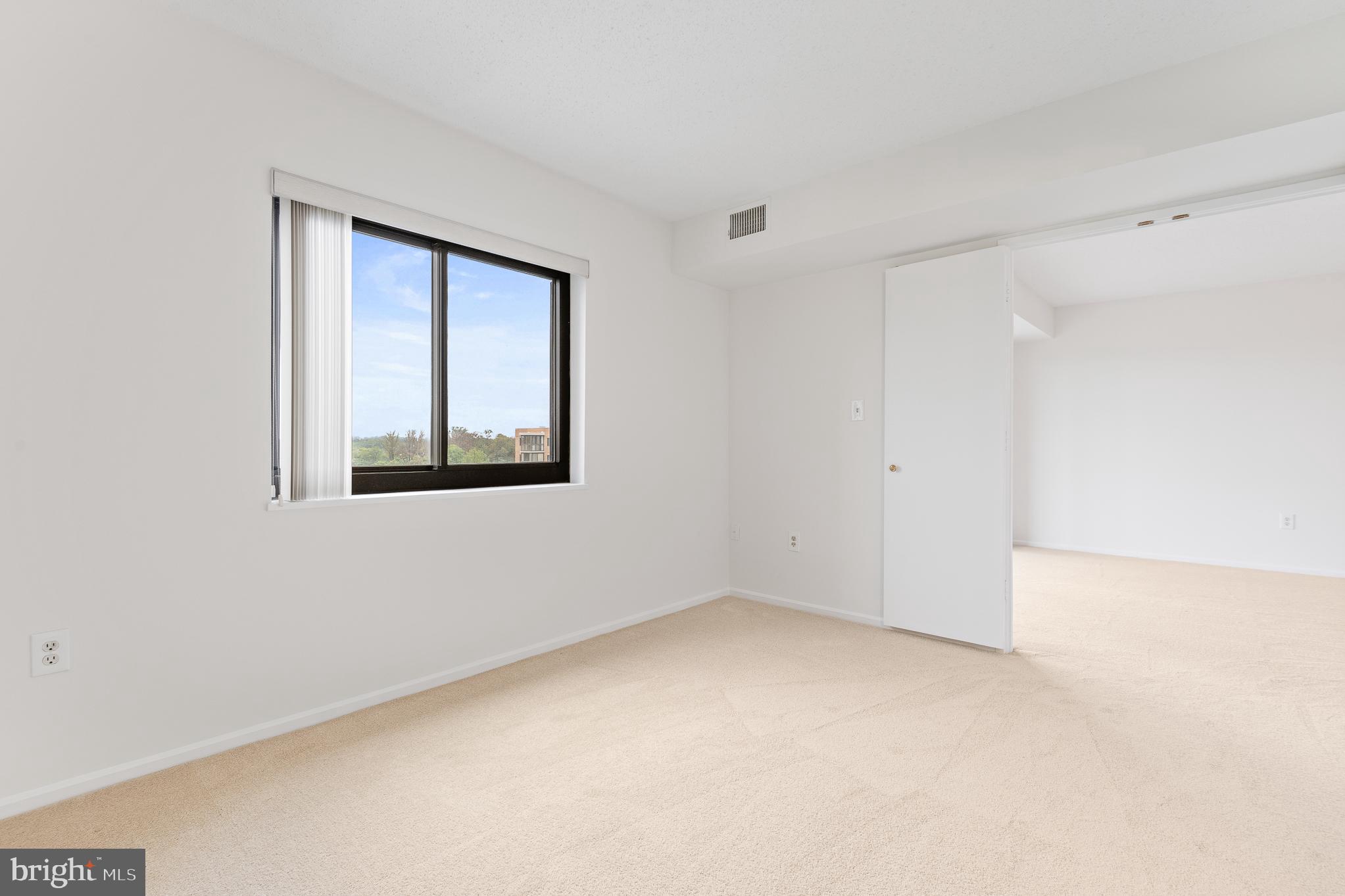 LEISURE WORLD - Residential