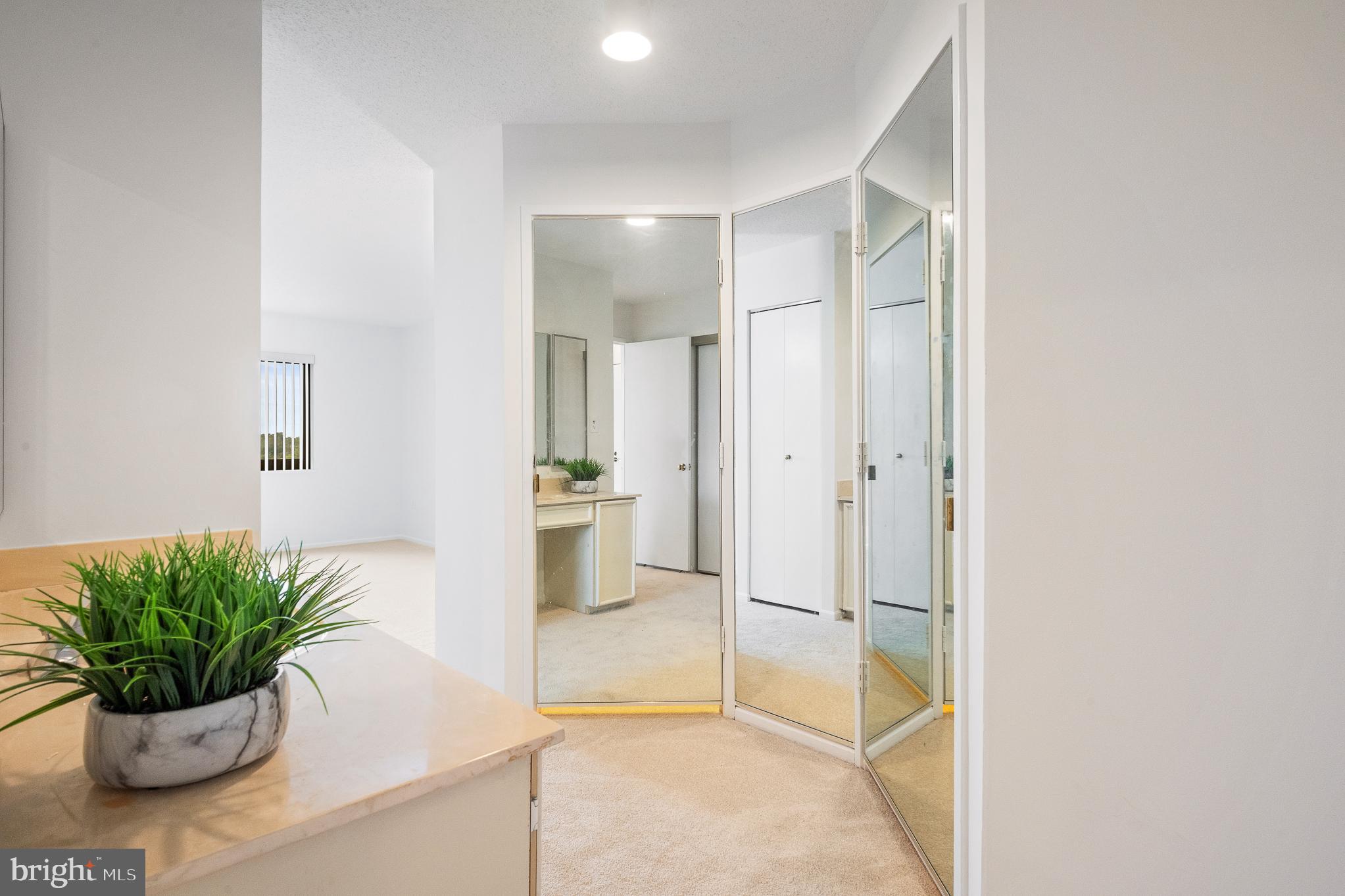 LEISURE WORLD - Residential