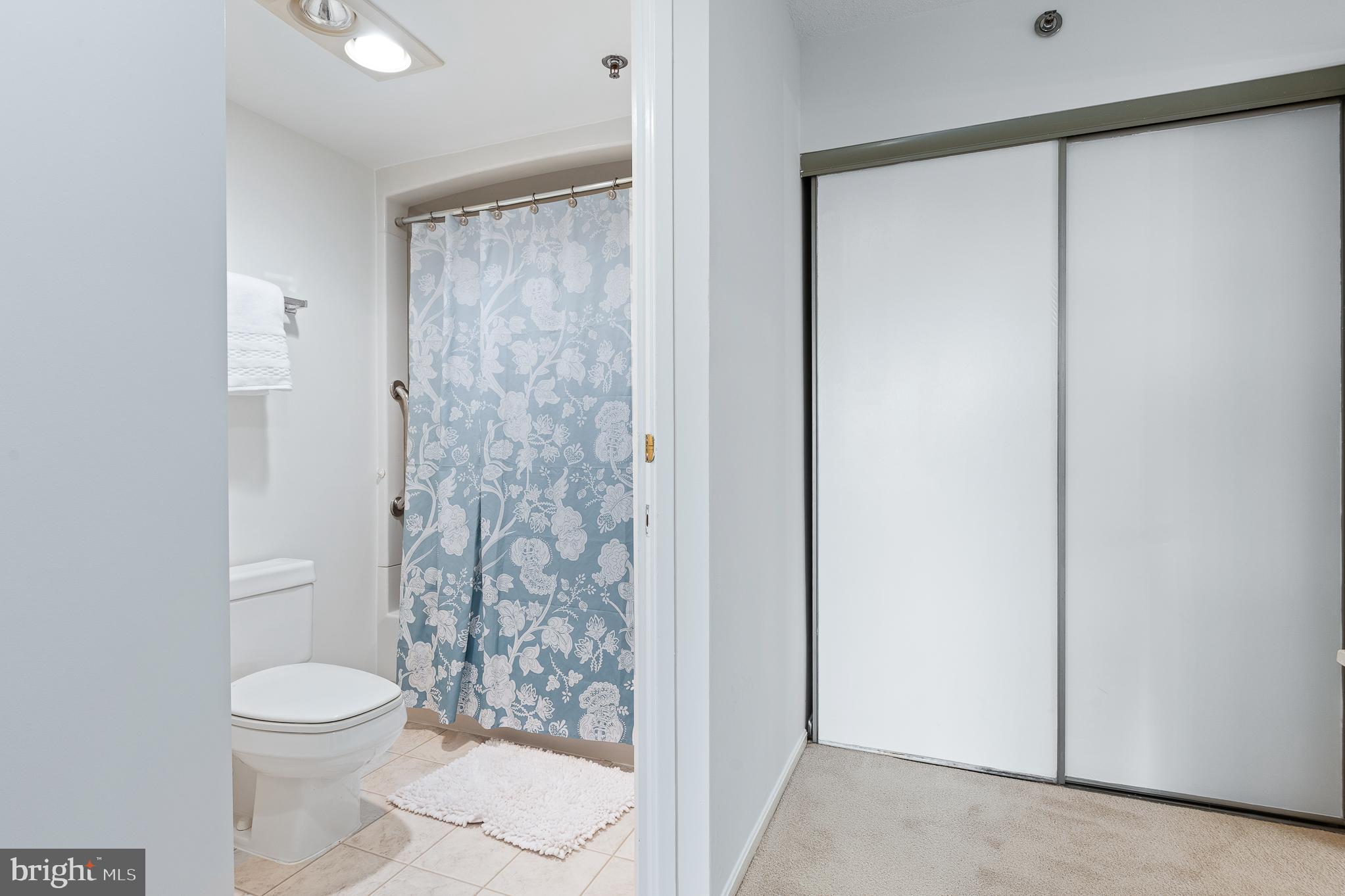 LEISURE WORLD - Residential