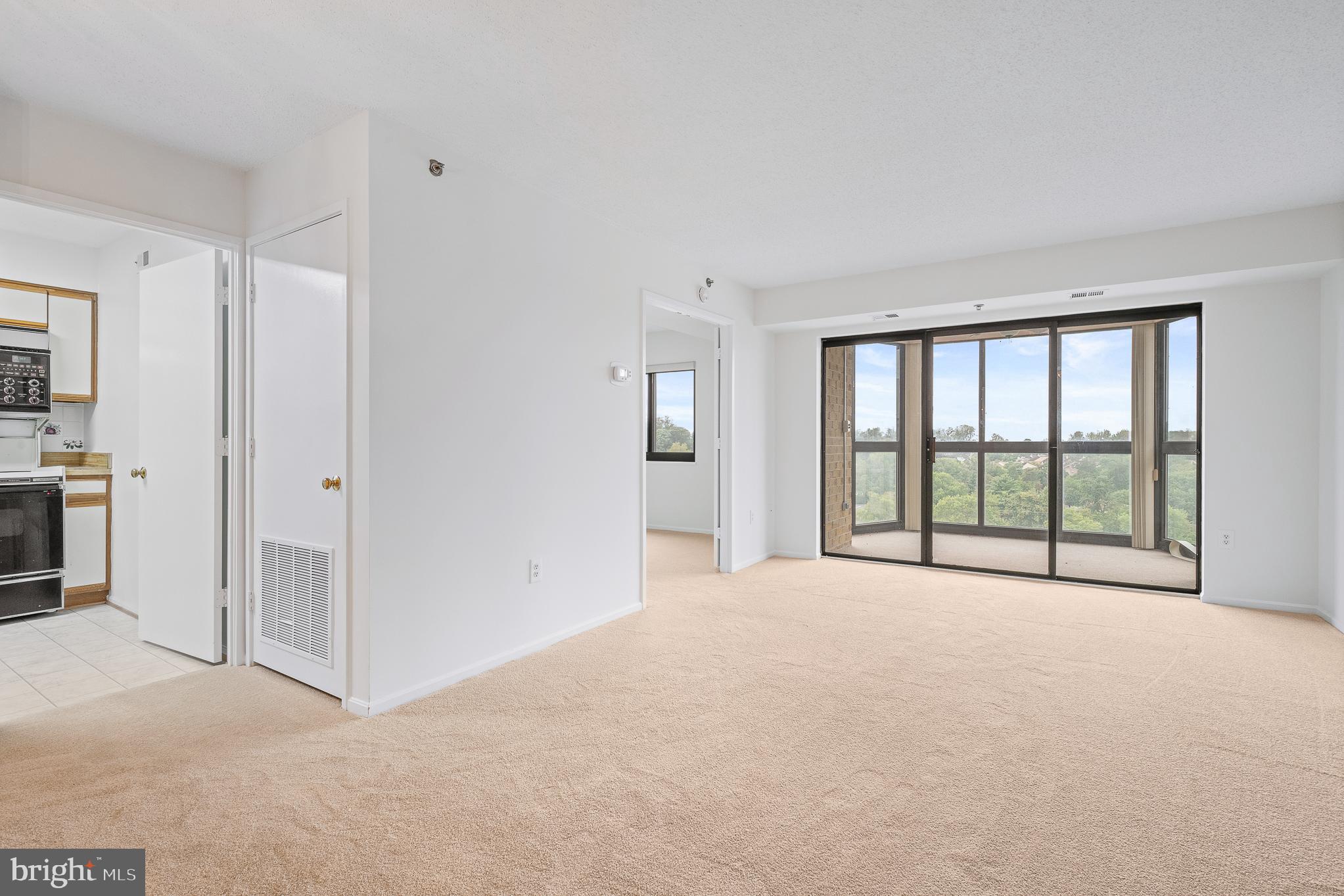 LEISURE WORLD - Residential