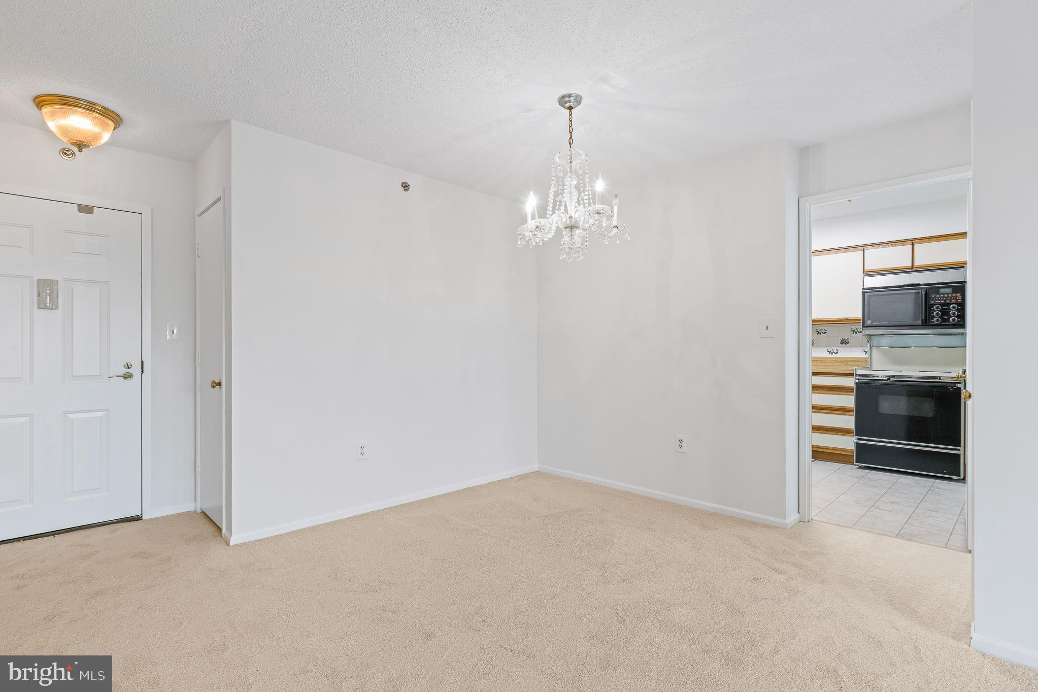 LEISURE WORLD - Residential