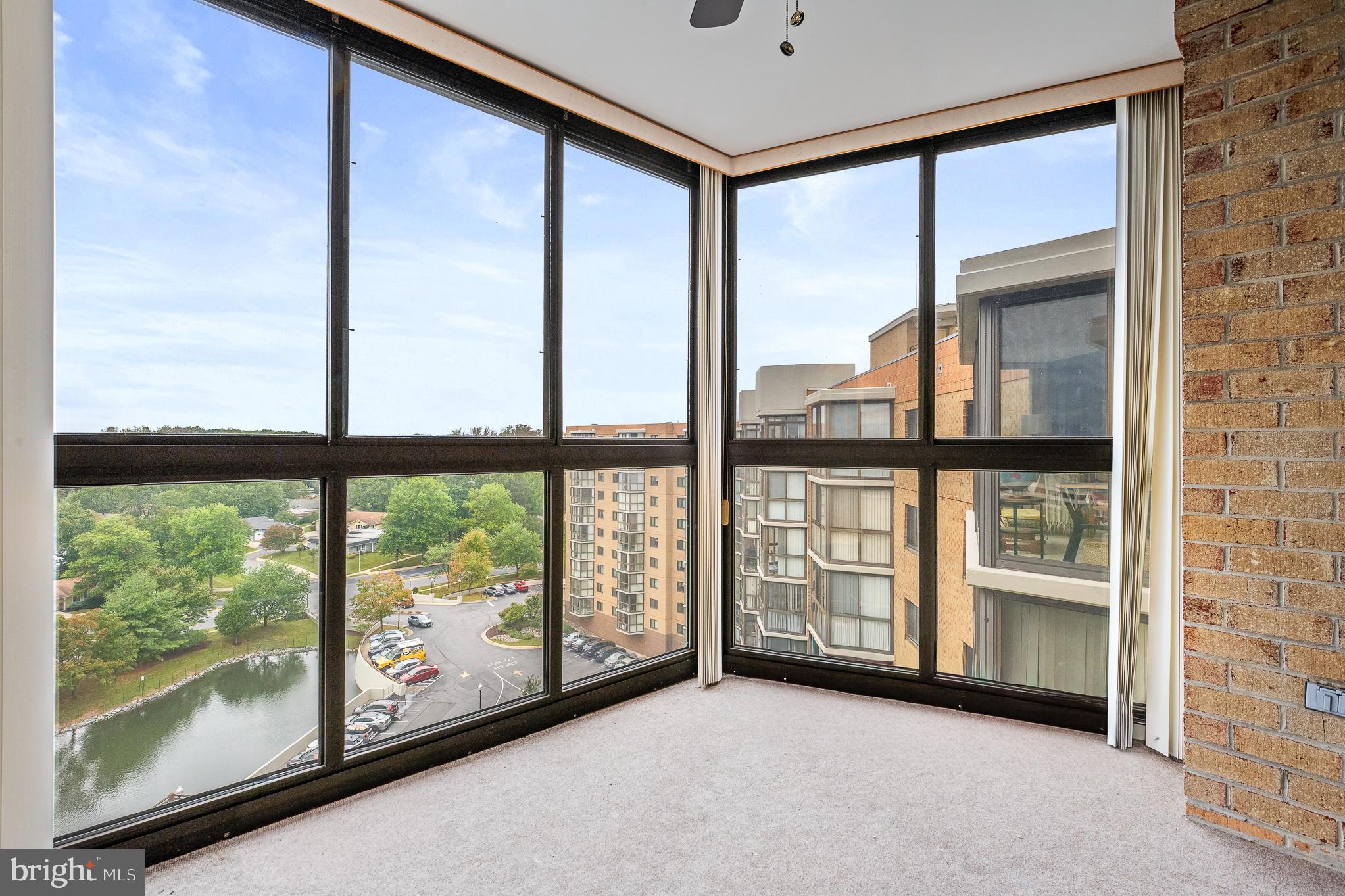 LEISURE WORLD - Residential