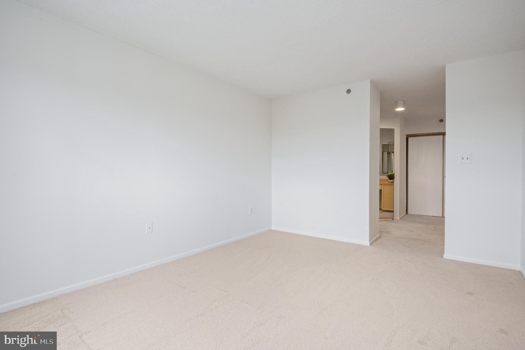 LEISURE WORLD - Residential