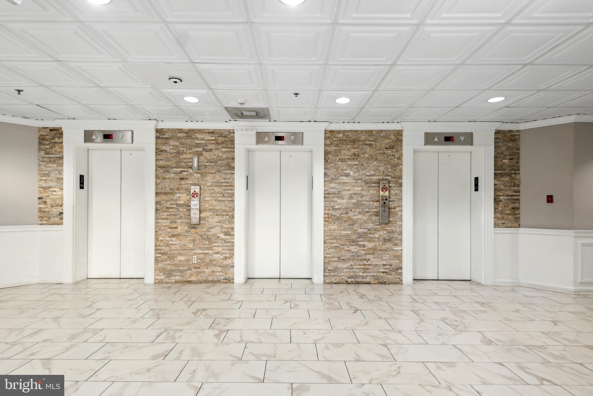 LEISURE WORLD - Residential