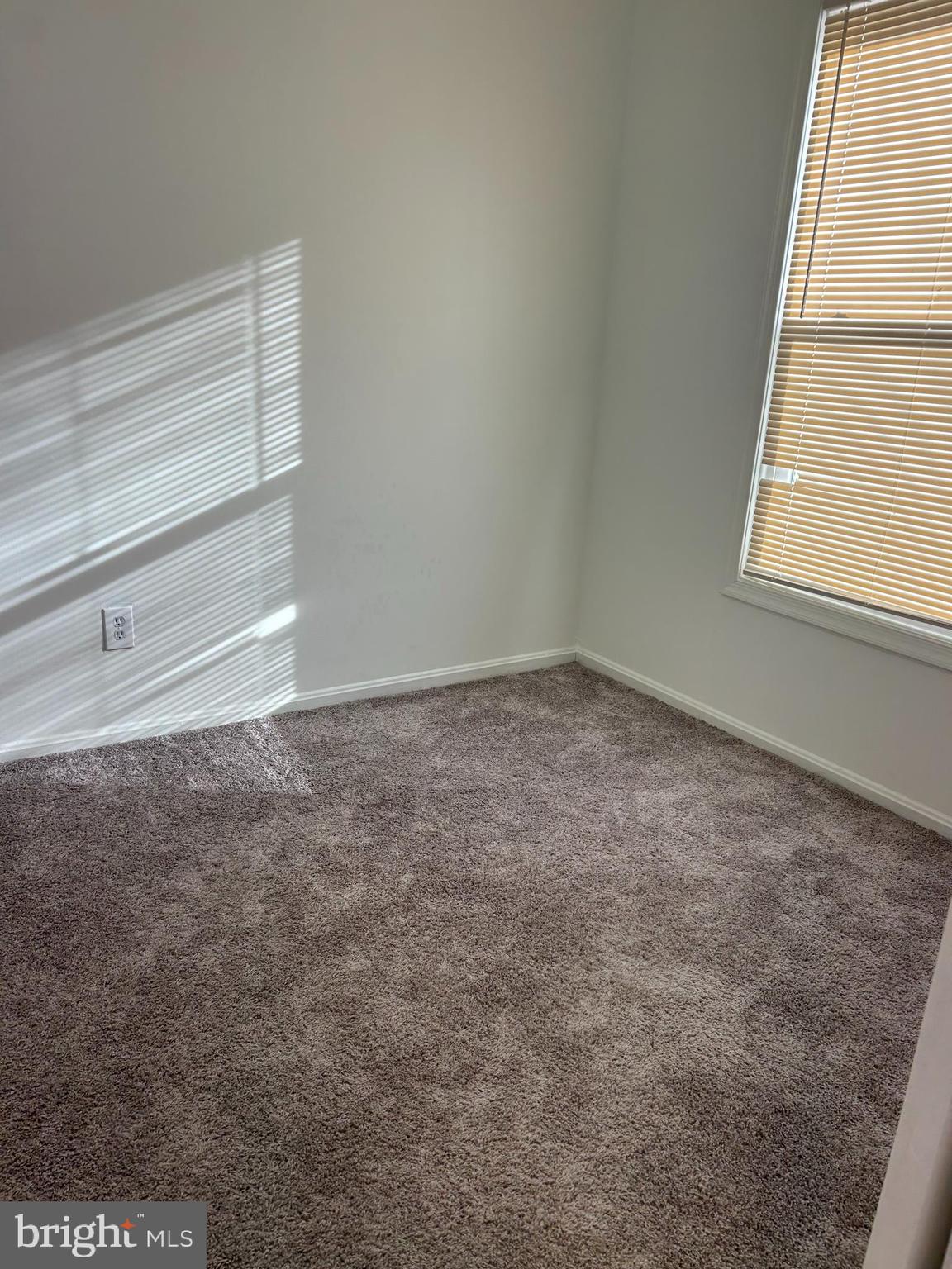 POTOMAC OAKS - Residential Lease