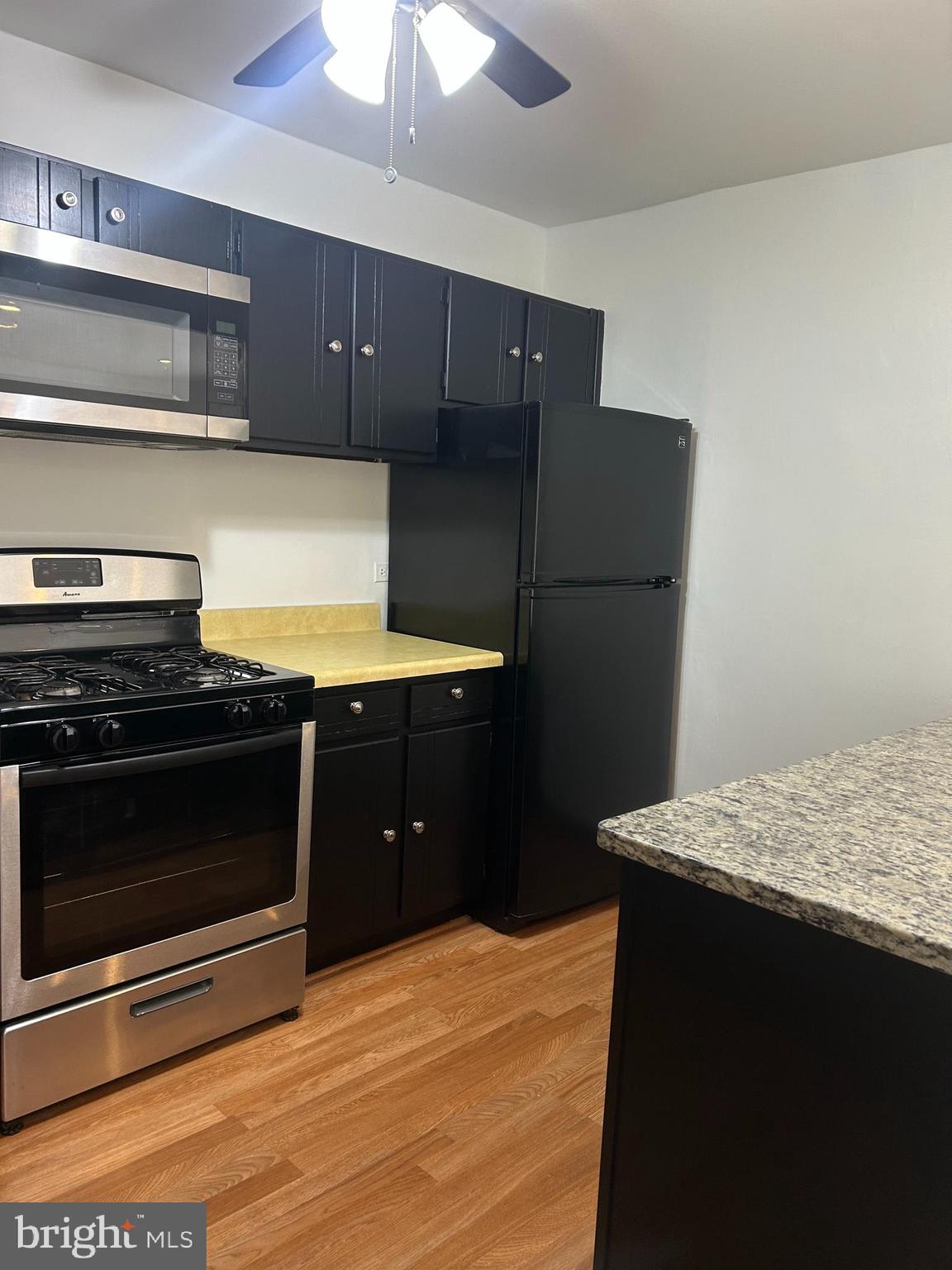 POTOMAC OAKS - Residential Lease