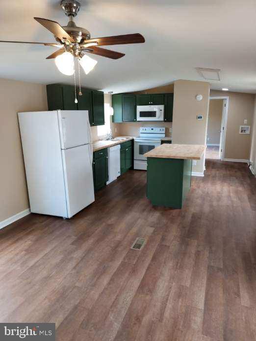 CRYSTAL BEACH MANOR - Residential