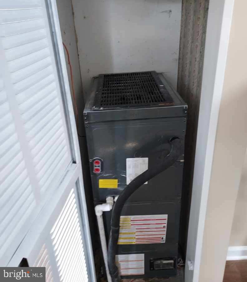 CRYSTAL BEACH MANOR - Residential