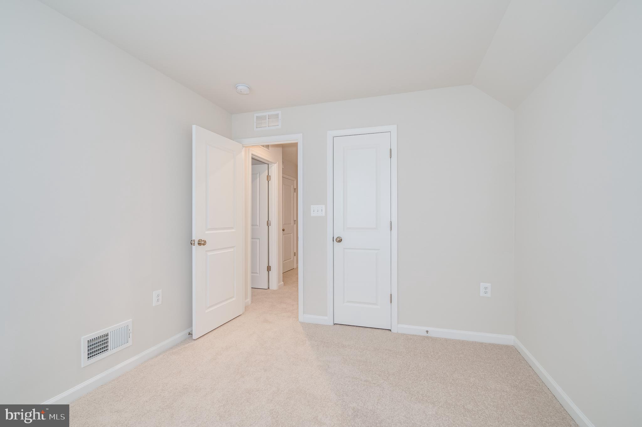 PRESIDENTS POINTE - Residential Lease