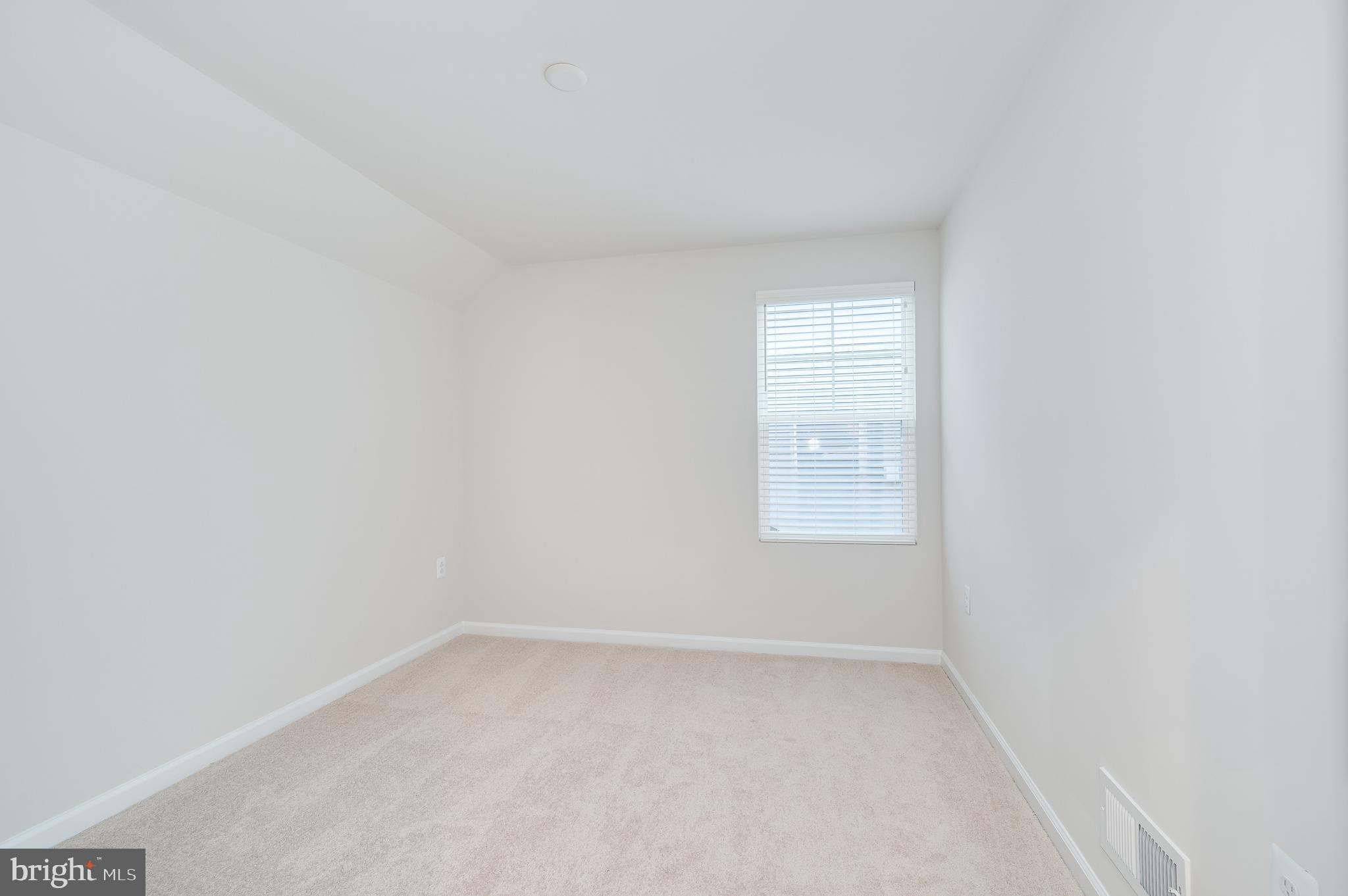 PRESIDENTS POINTE - Residential Lease