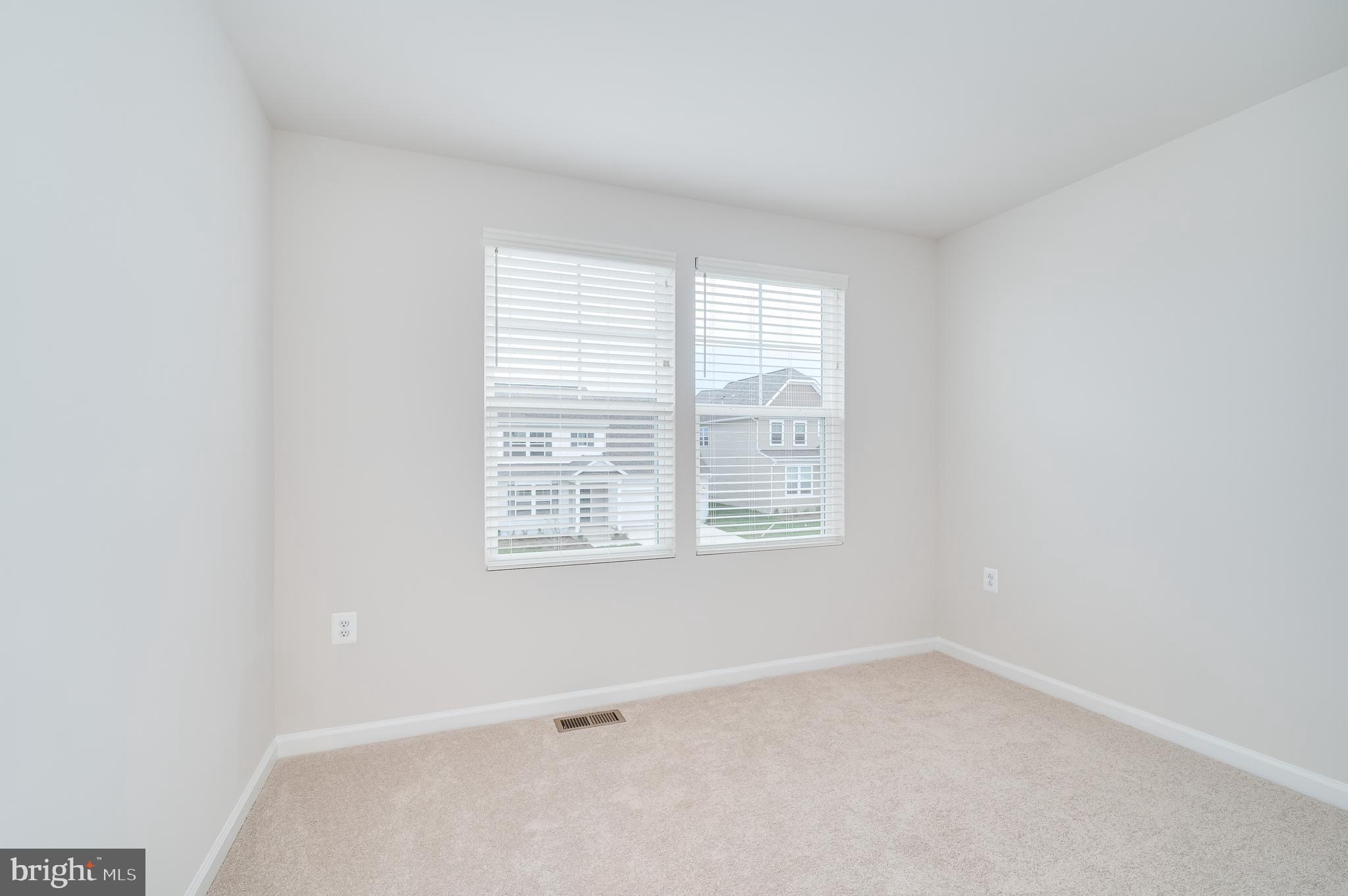 PRESIDENTS POINTE - Residential Lease