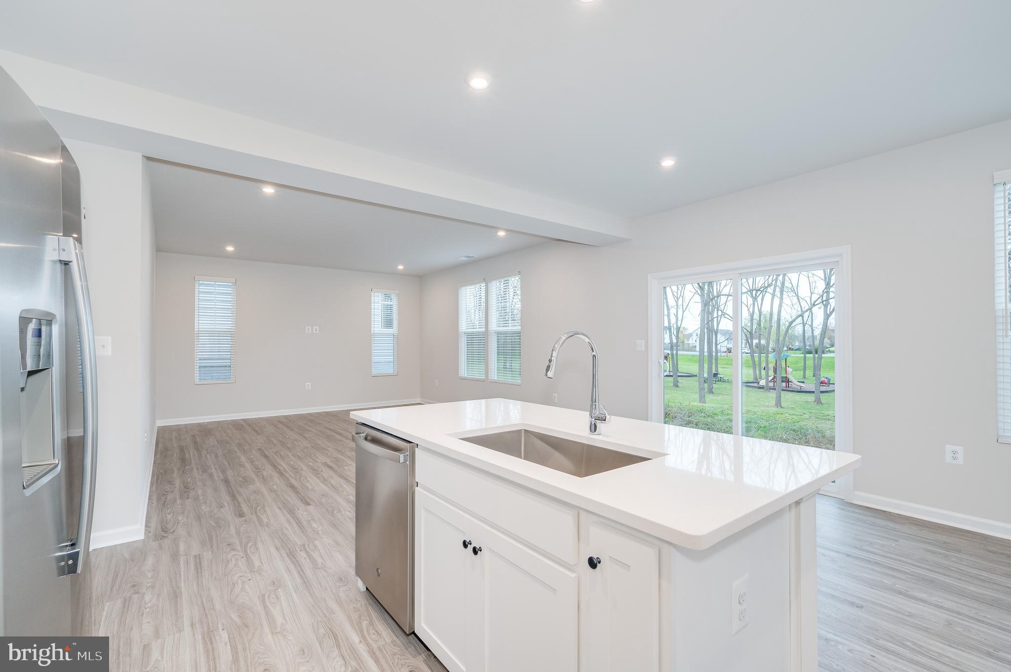 PRESIDENTS POINTE - Residential Lease