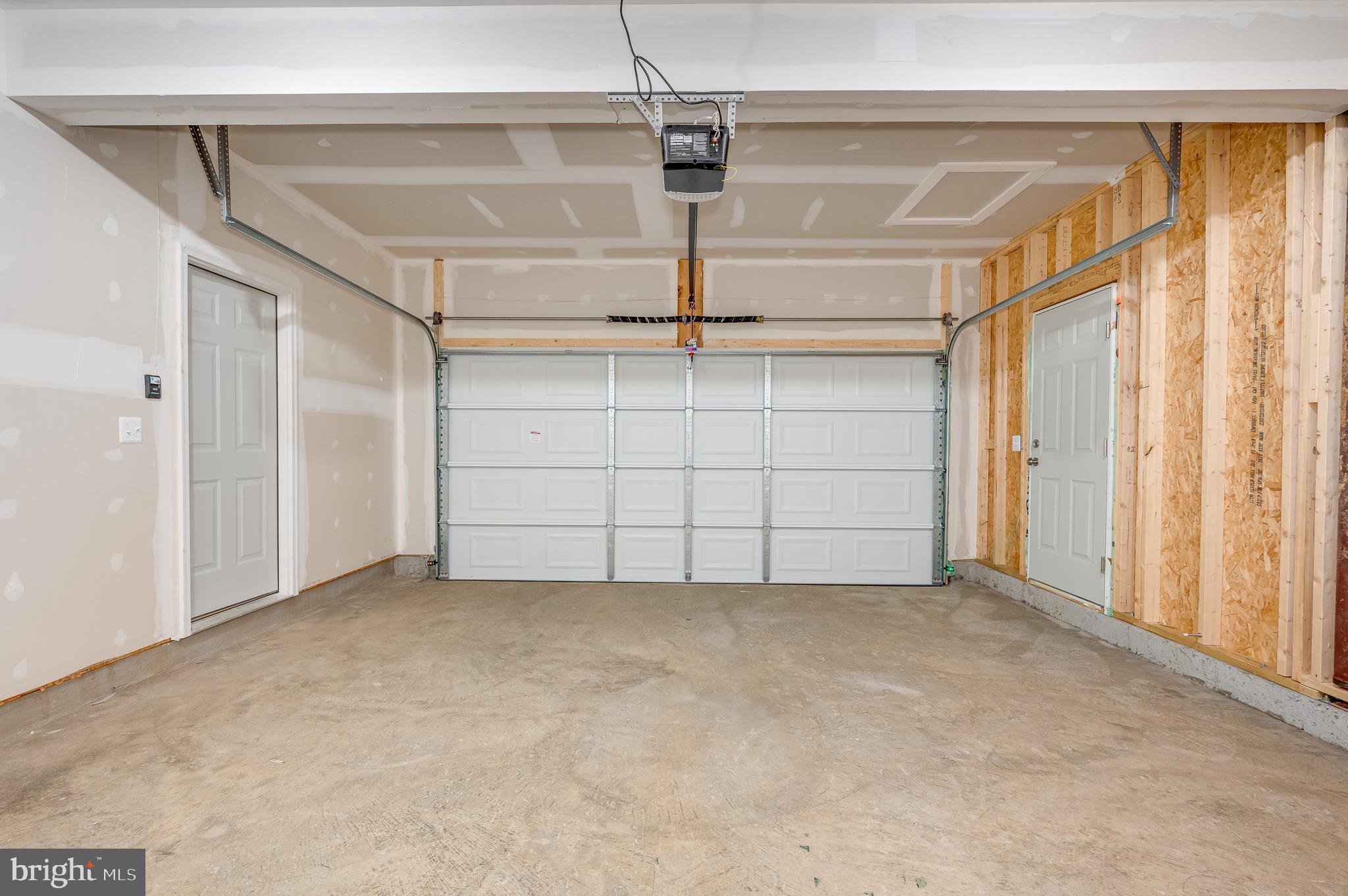 PRESIDENTS POINTE - Residential Lease