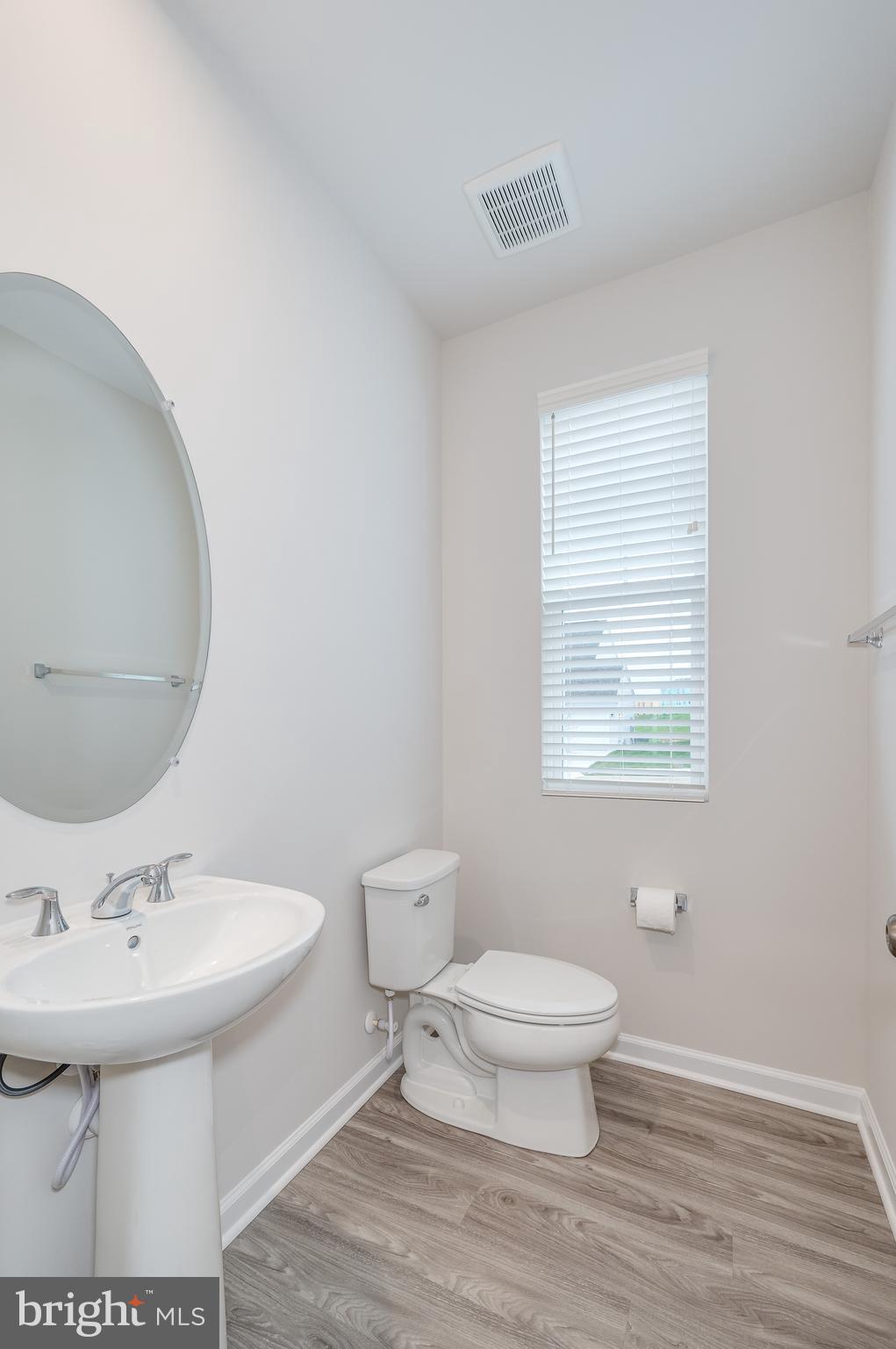 PRESIDENTS POINTE - Residential Lease