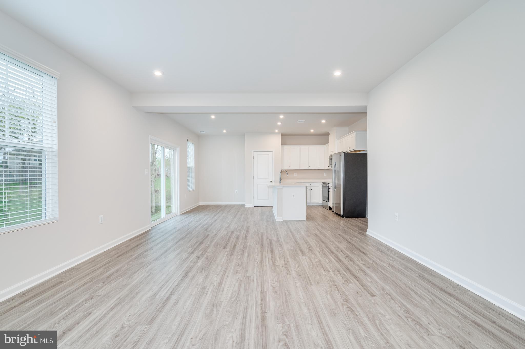 PRESIDENTS POINTE - Residential Lease