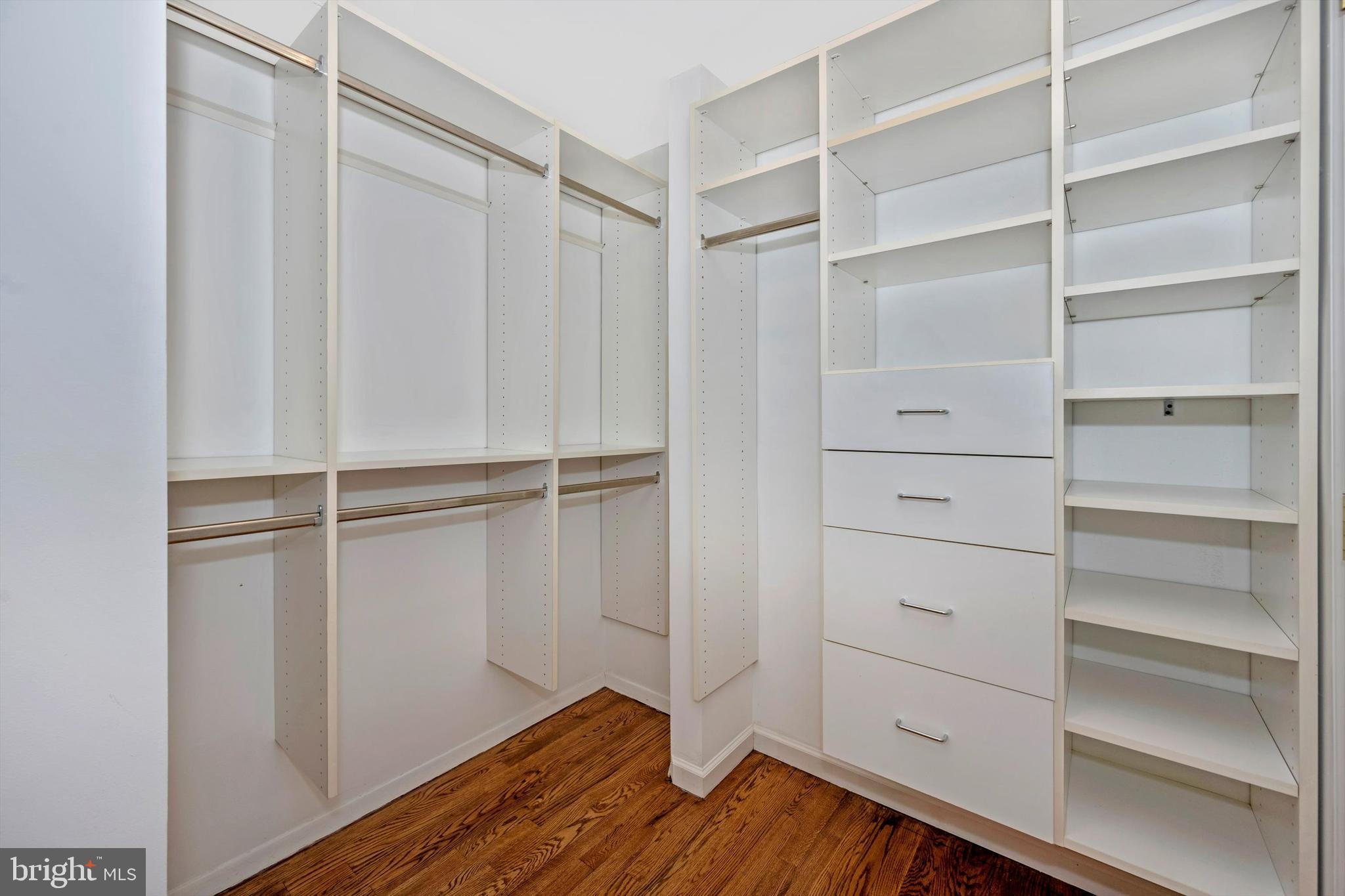 COURTS OF WHETSTONE - Residential