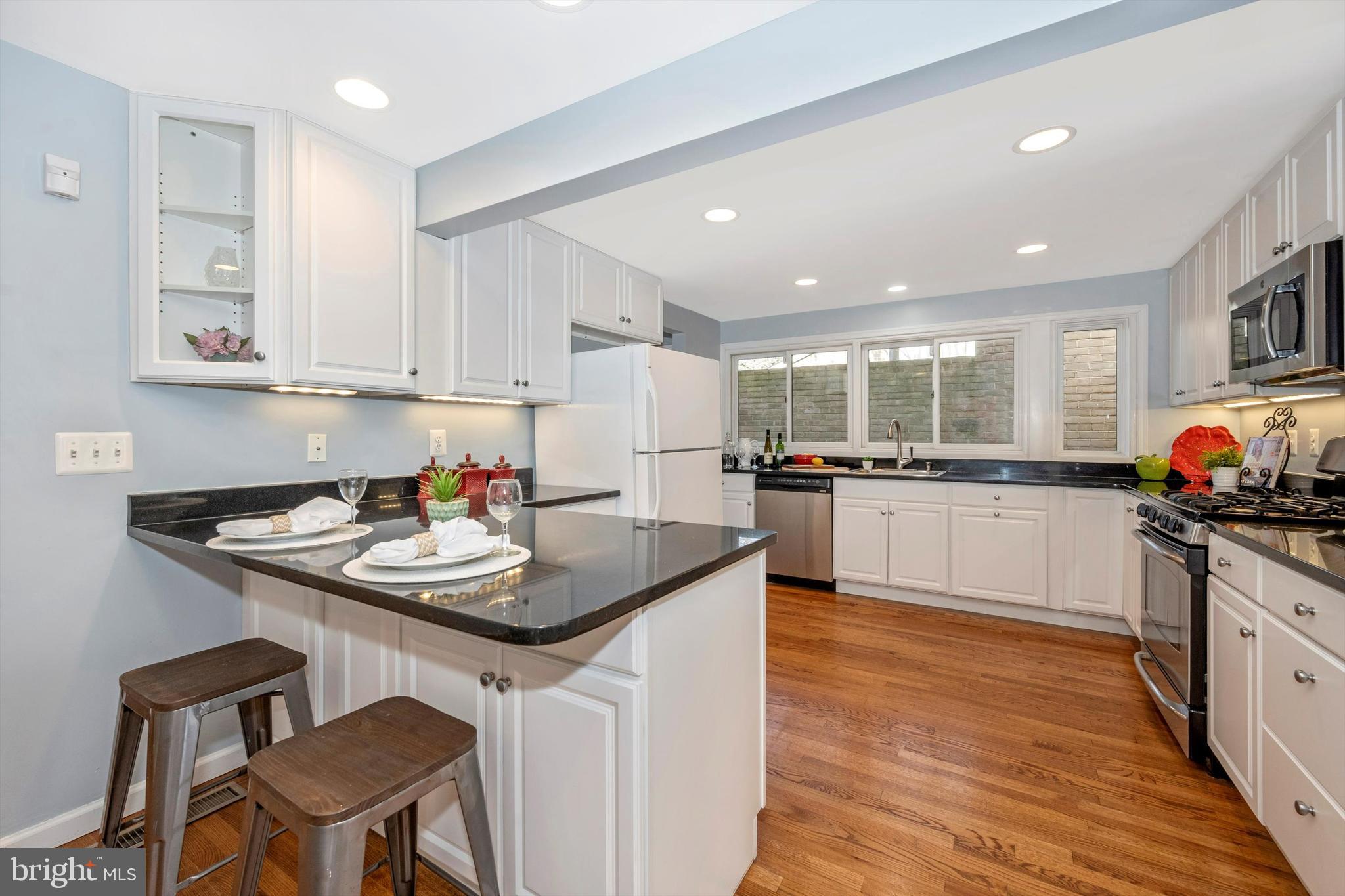 COURTS OF WHETSTONE - Residential