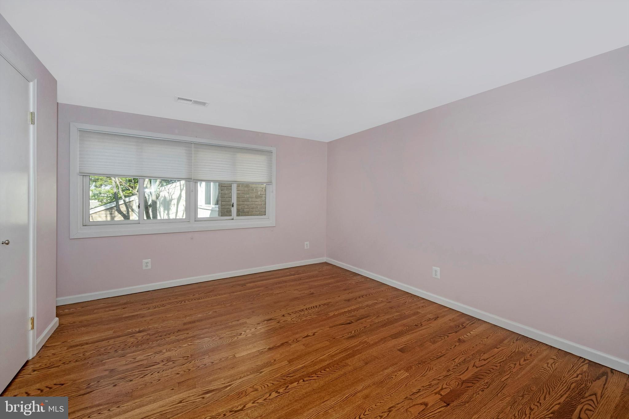 COURTS OF WHETSTONE - Residential