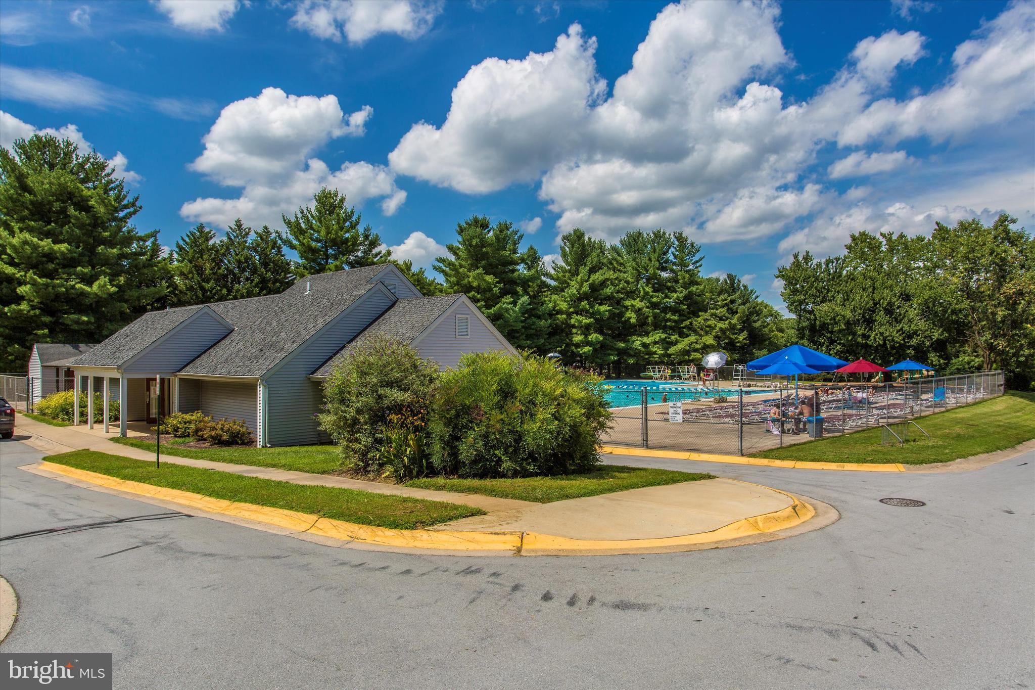 COURTS OF WHETSTONE - Residential