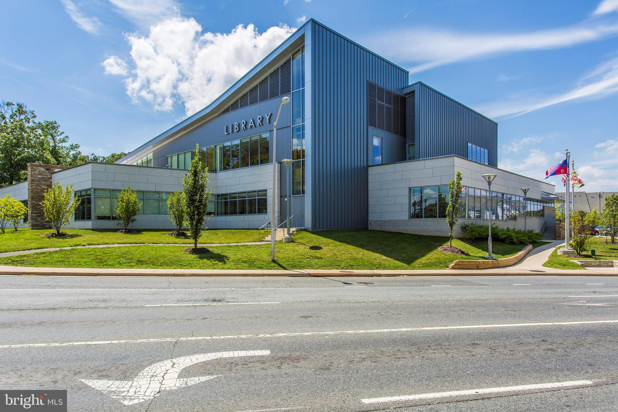 COURTS OF WHETSTONE - Residential