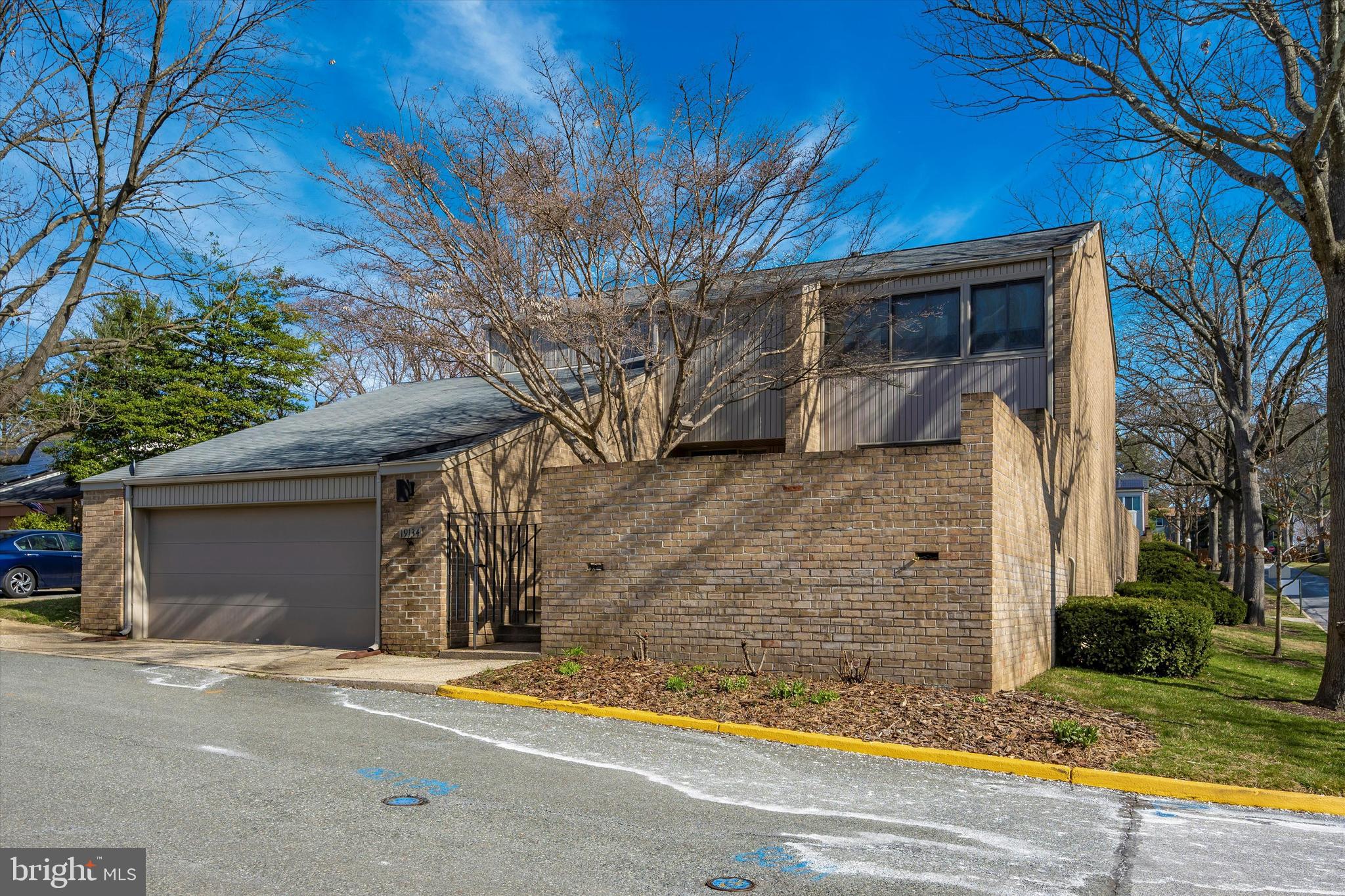 COURTS OF WHETSTONE - Residential