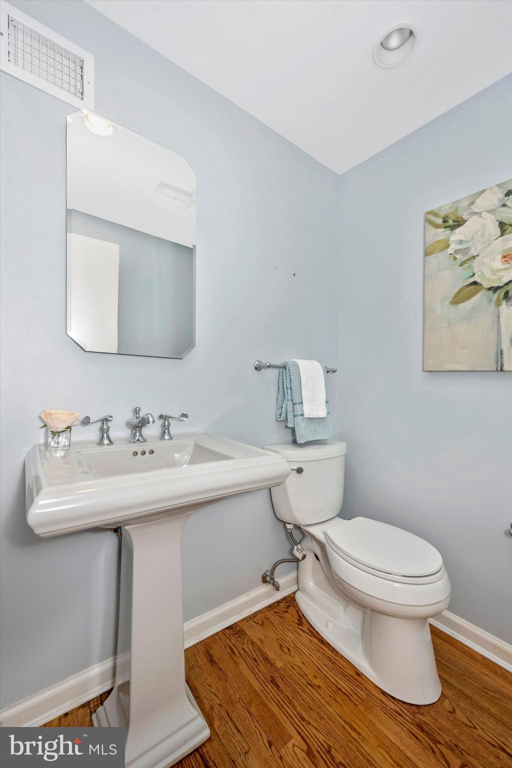 COURTS OF WHETSTONE - Residential