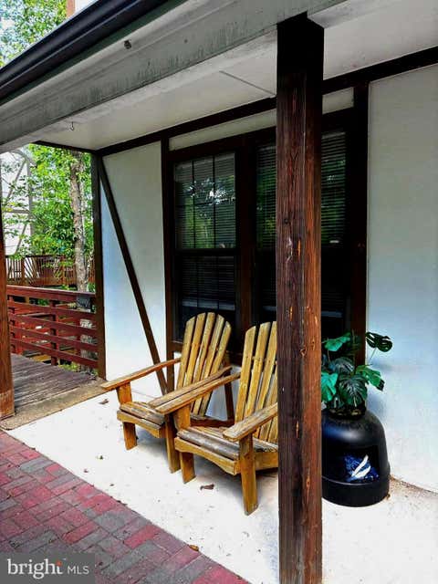 Townhouse For Rent - 529 King Street<br/> BASYE, VA 22810