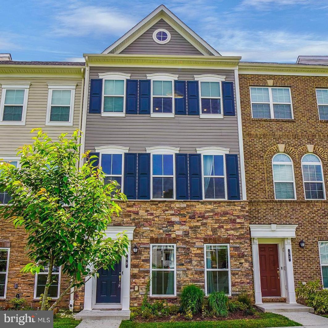 Stunning, 3-year-old townhome in The Chase at Quince Orchard! A four level with Loft and rooftop terrace! with 4 bedrooms, 3/2 bathrooms, a big deck and much more. A MUST SEE with a minimum credit of 680, and minimum monthly gross income of $14,000.00. High End Upgrades Throughout! Prime location! Located in the Quince Orchard School District, close to shopping, public transportation, and Highways. This will be your dream home to rent! Please, hurry!!!!
