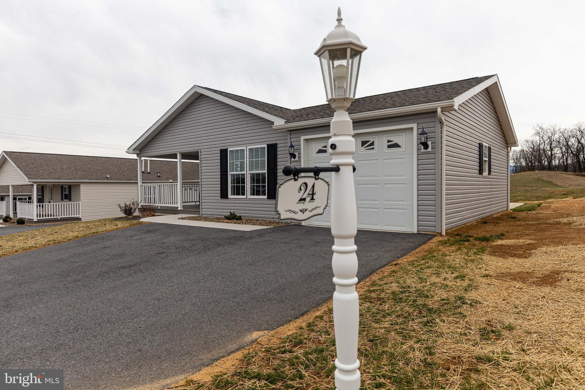 SHIPPENSBURG VILLAGE - Residential