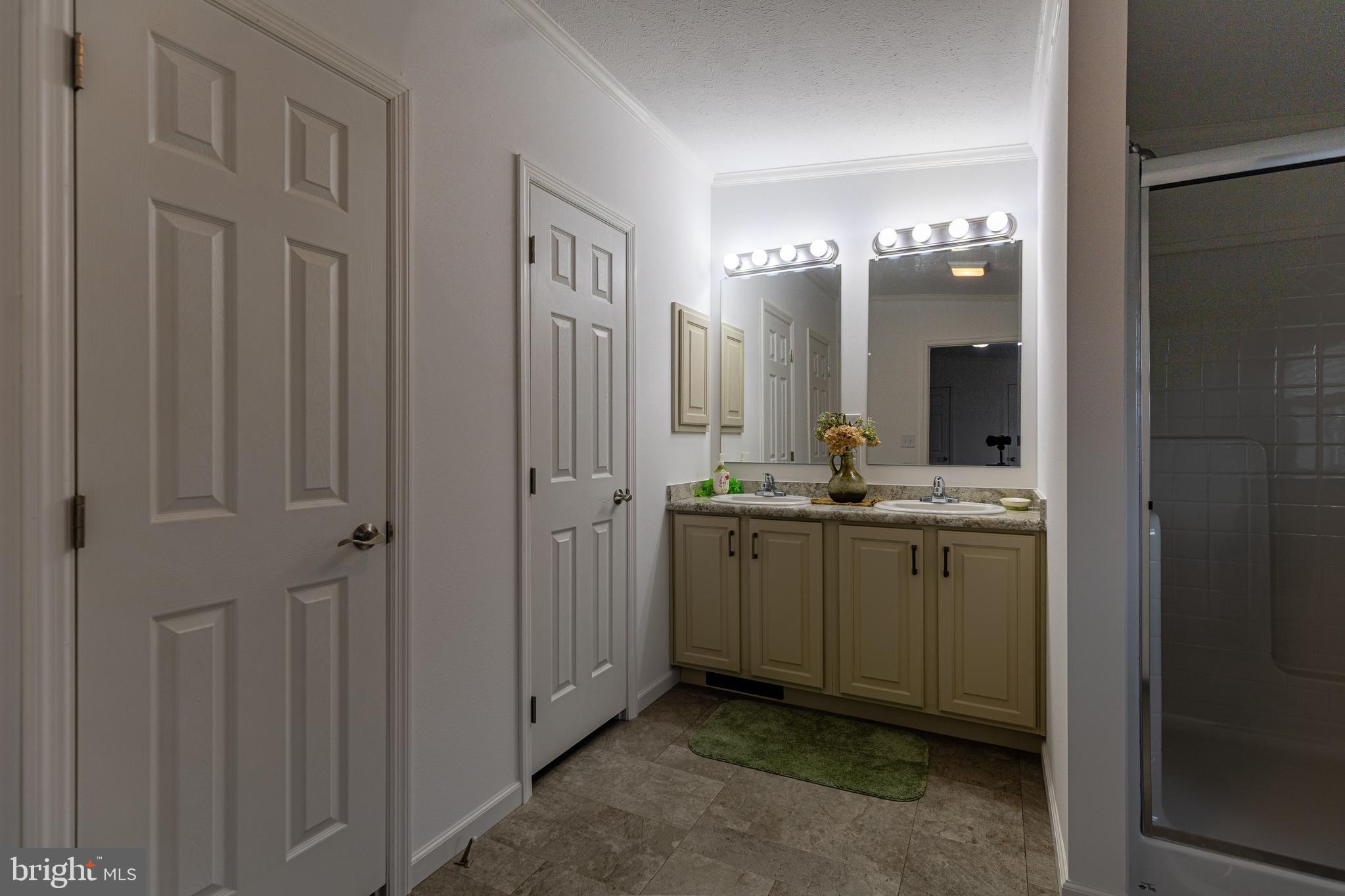 SHIPPENSBURG VILLAGE - Residential