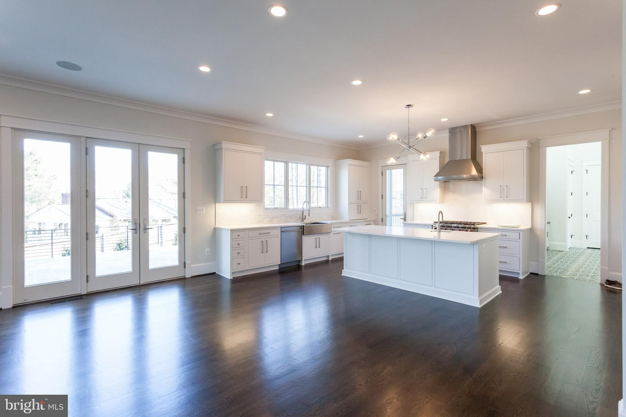 FALLS CHURCH - Residential