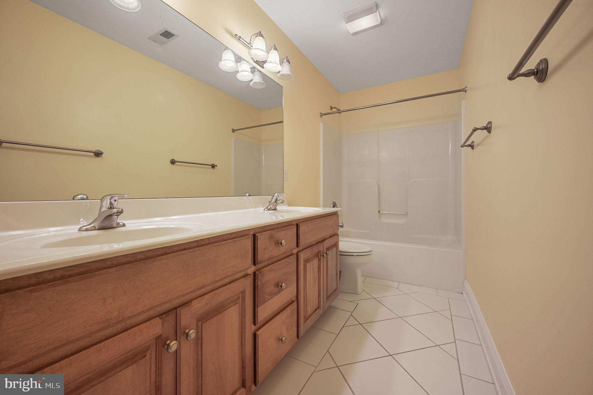 VILLAGEATWILDQUAIL - Residential