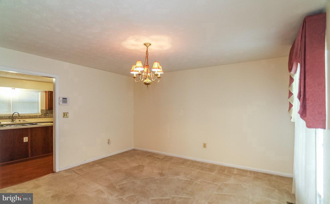 WHITE OAK VILLAGE SUB - Residential Lease