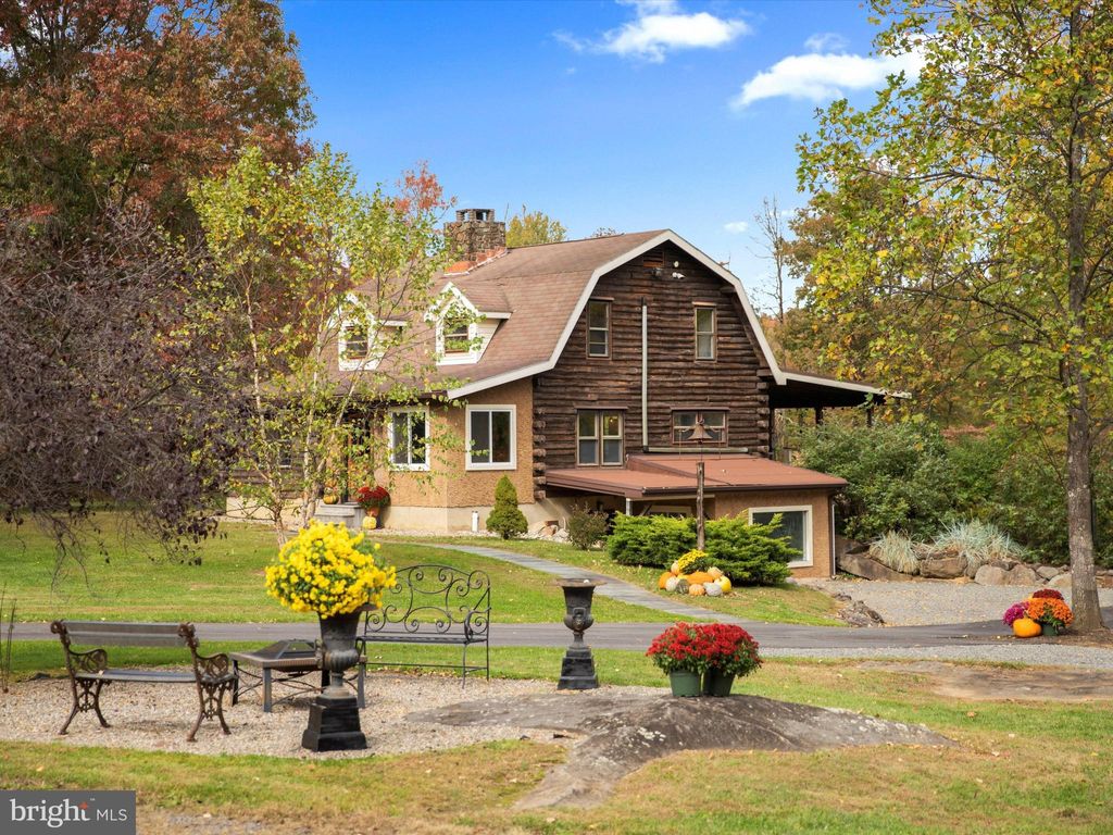 Photo of 466 Deerwood Lane, QUAKERTOWN, PA 18951 (MLS # PABU2108036)