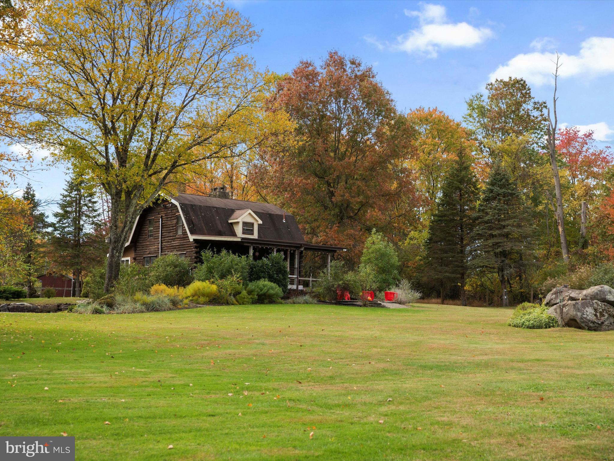 466 DEERWOOD LANE