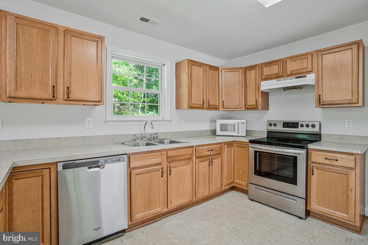 LONG BEACH - Residential