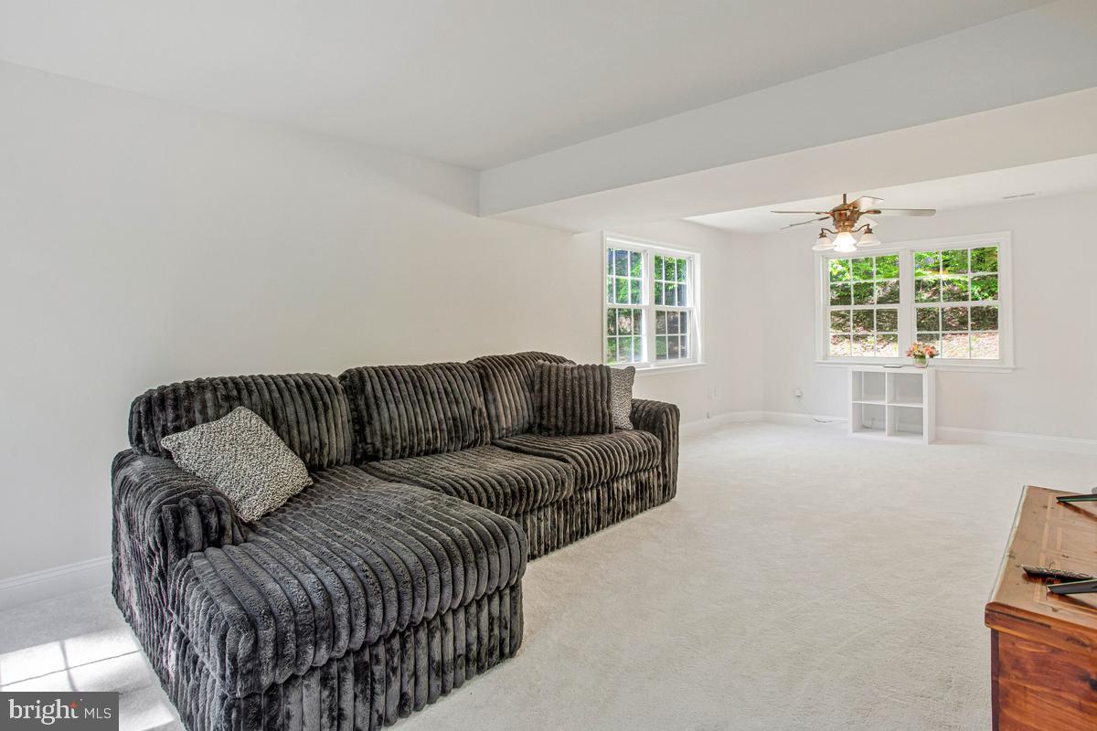 LONG BEACH - Residential