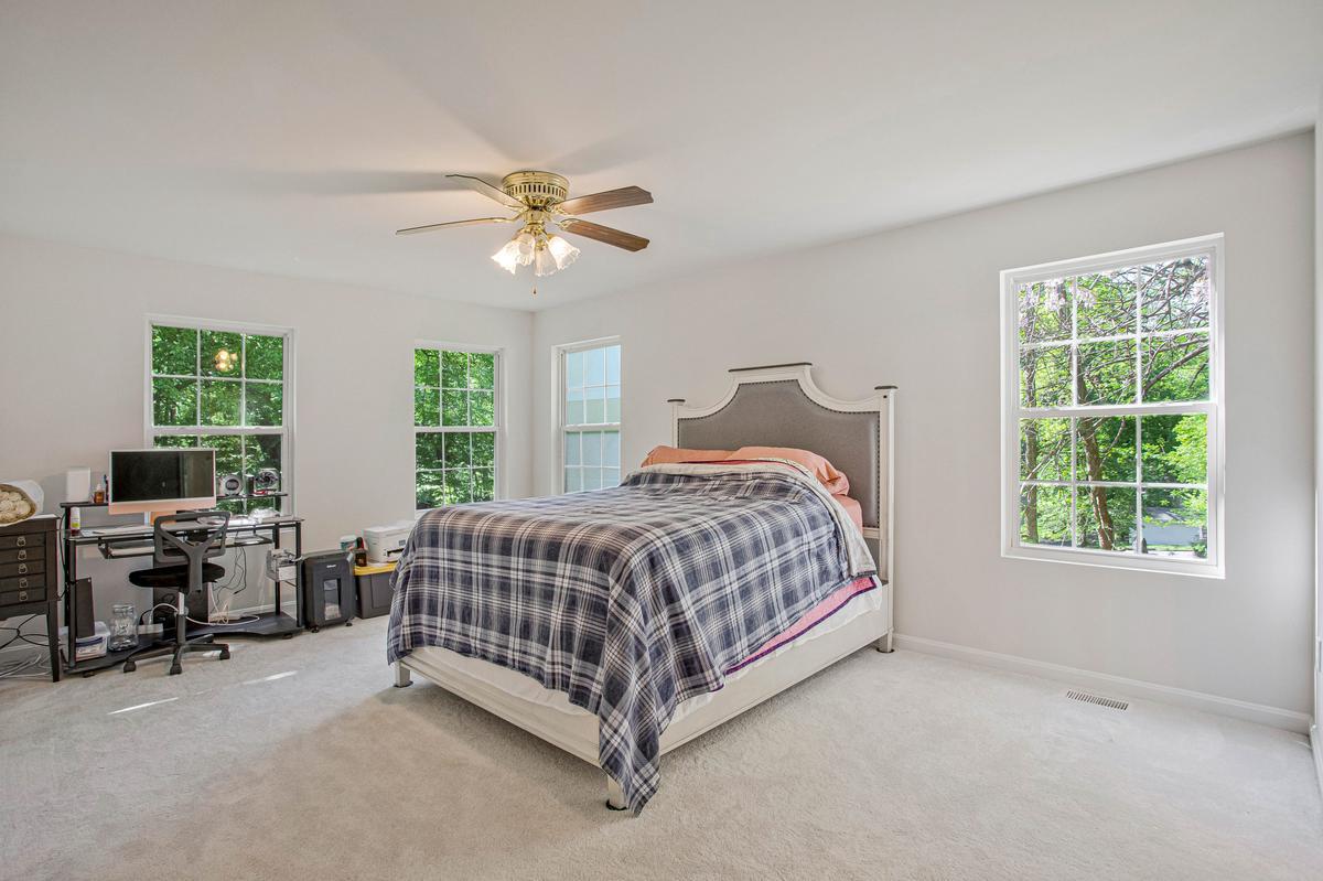 LONG BEACH - Residential