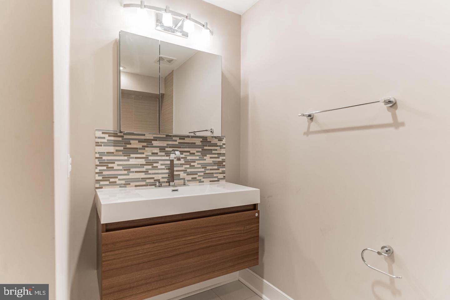 PENNSPORT - Residential Lease