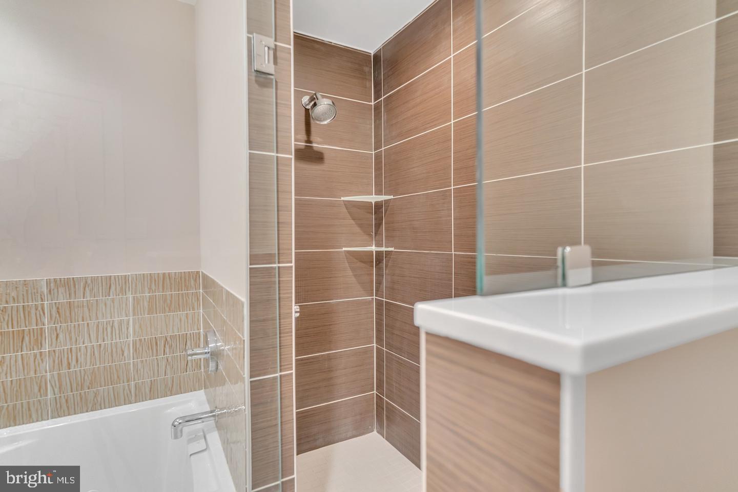 PENNSPORT - Residential Lease