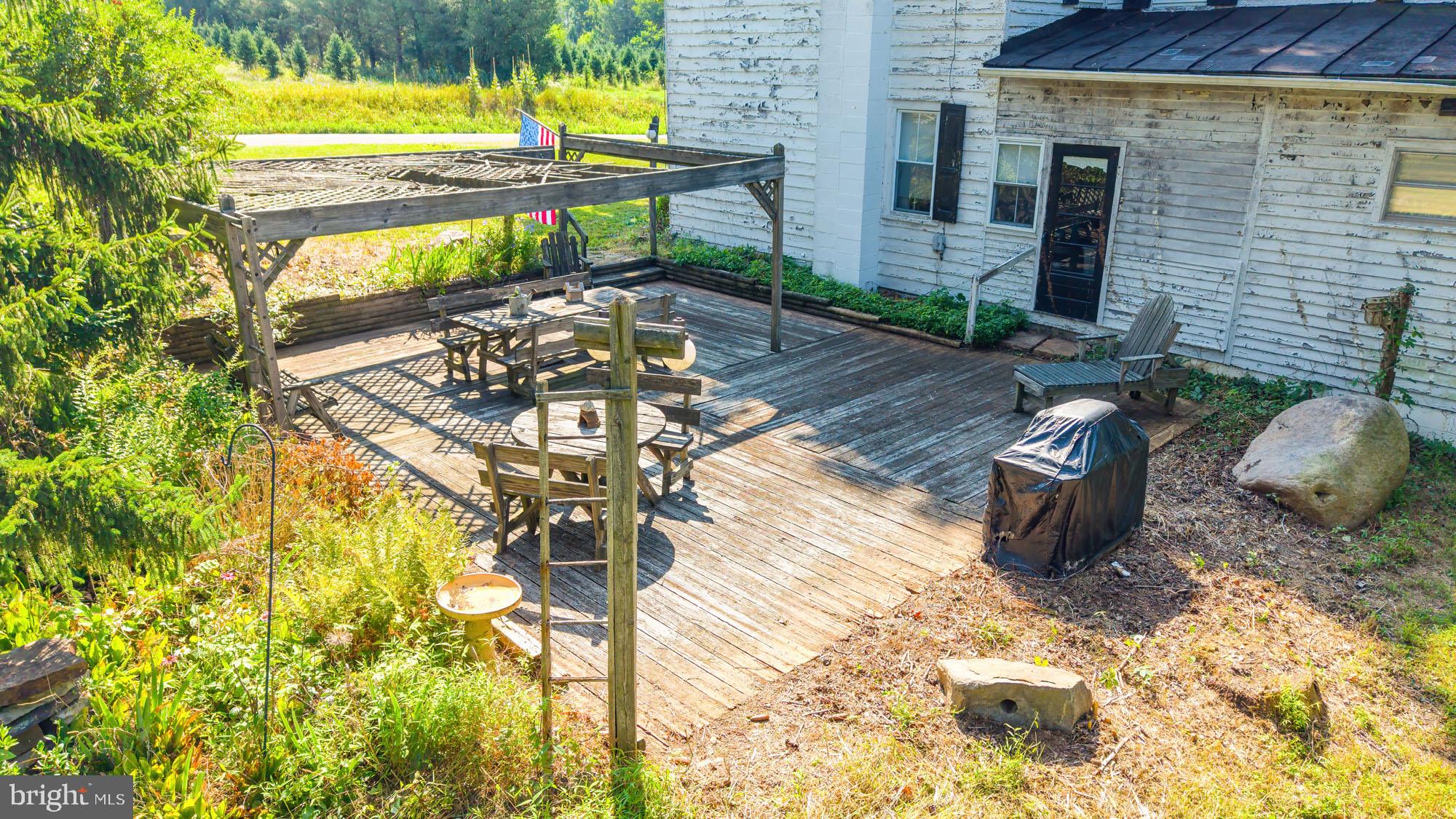 340 GROVANIA DRIVE
