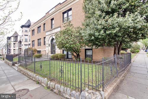 14 S STREET NE 105