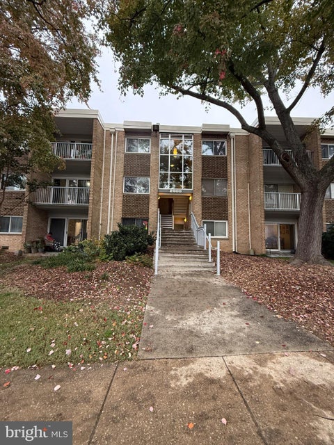 Photo for 2900 KINGS CHAPEL ROAD 12