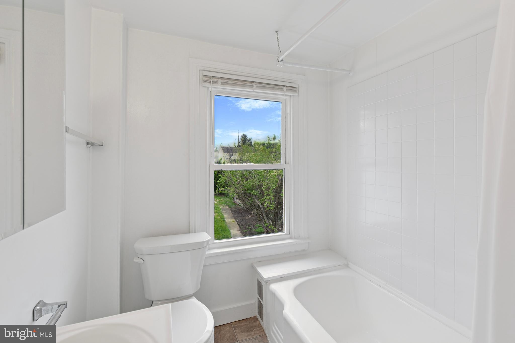 CONNAUGHTOWN - Residential