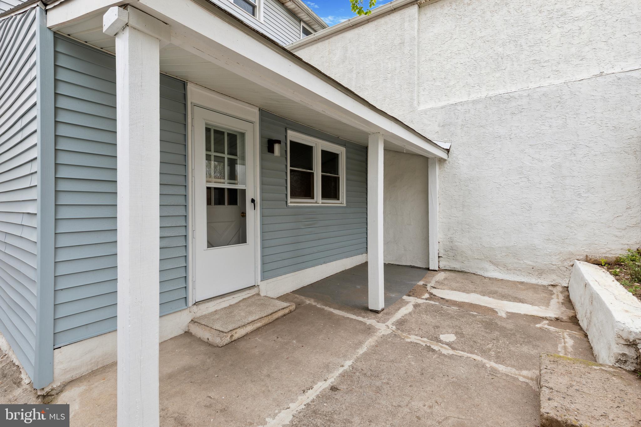 CONNAUGHTOWN - Residential