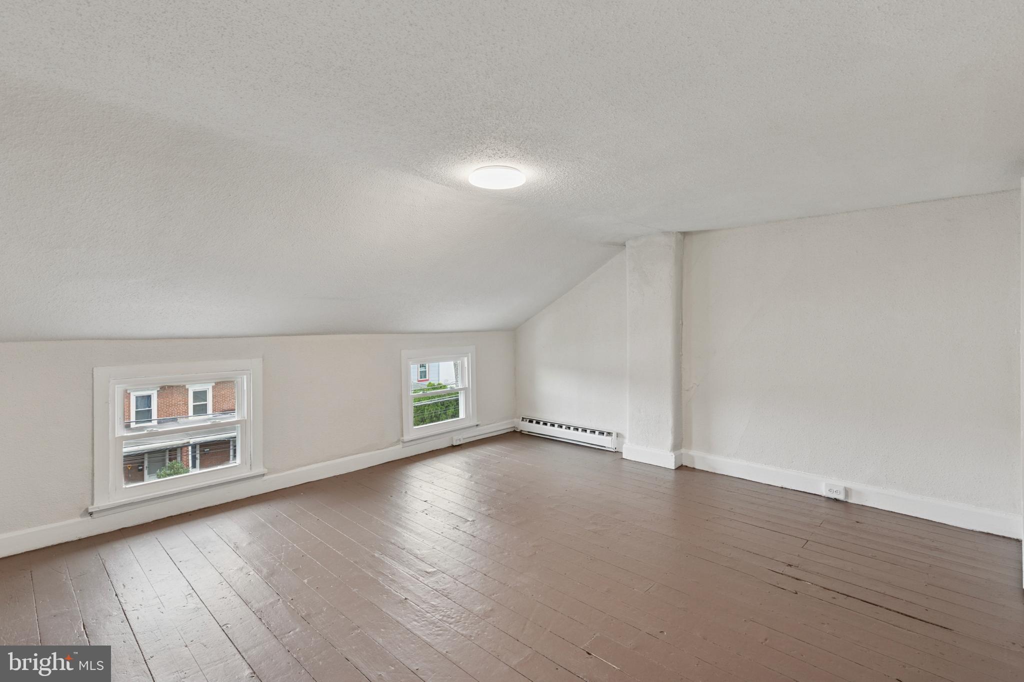 CONNAUGHTOWN - Residential