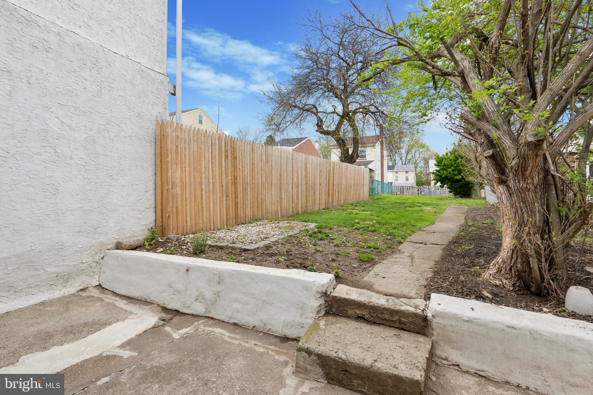 CONNAUGHTOWN - Residential