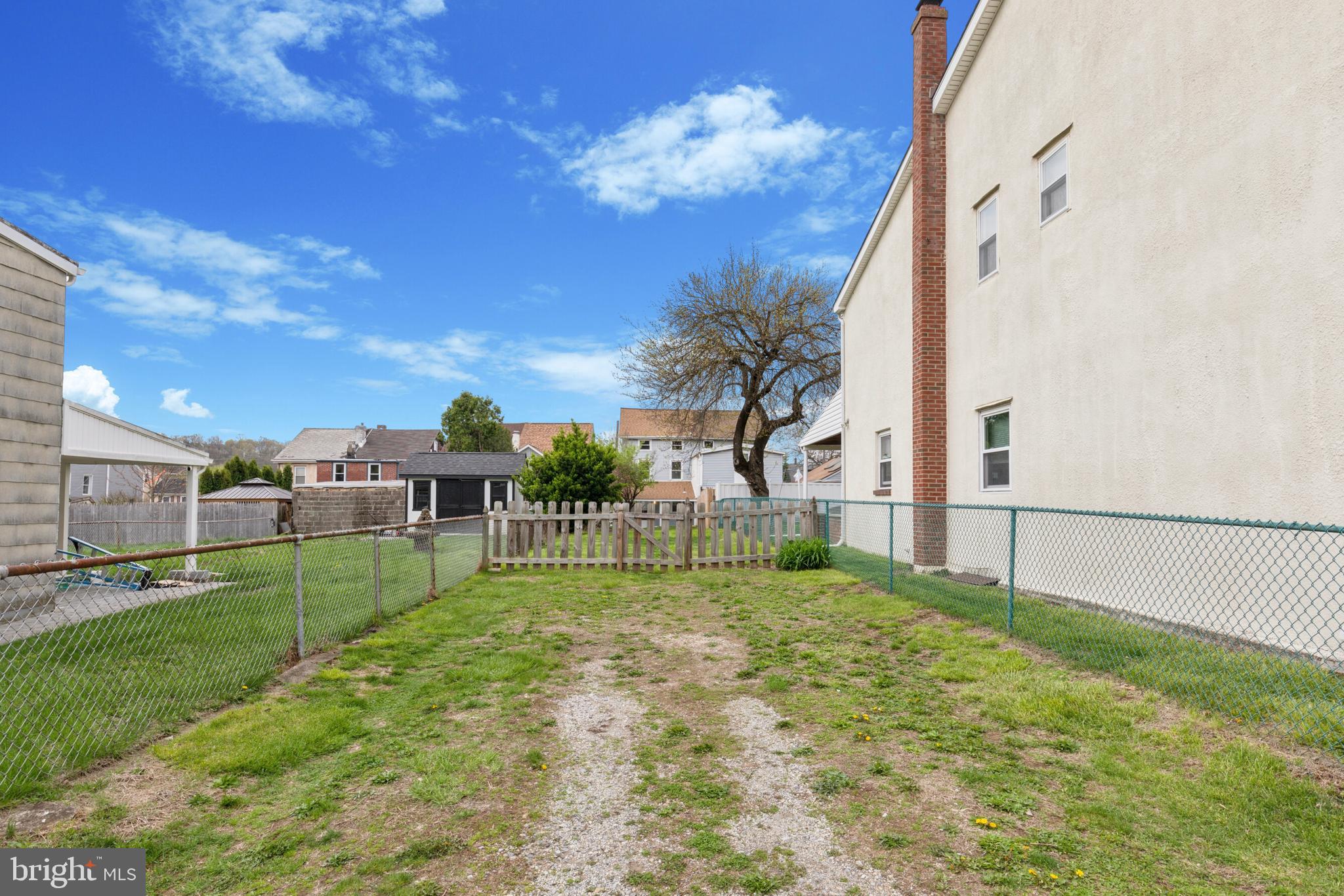 CONNAUGHTOWN - Residential