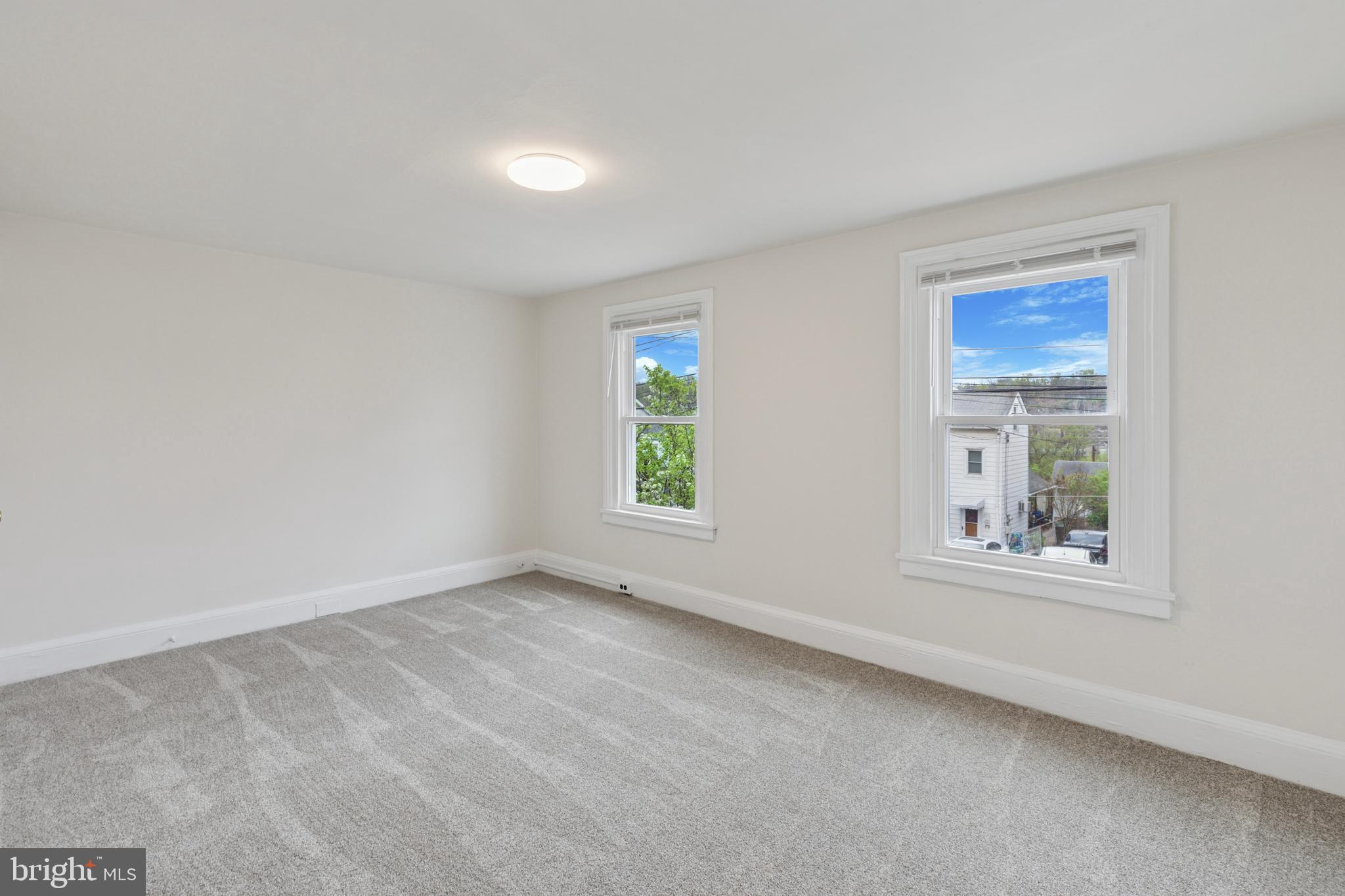 CONNAUGHTOWN - Residential